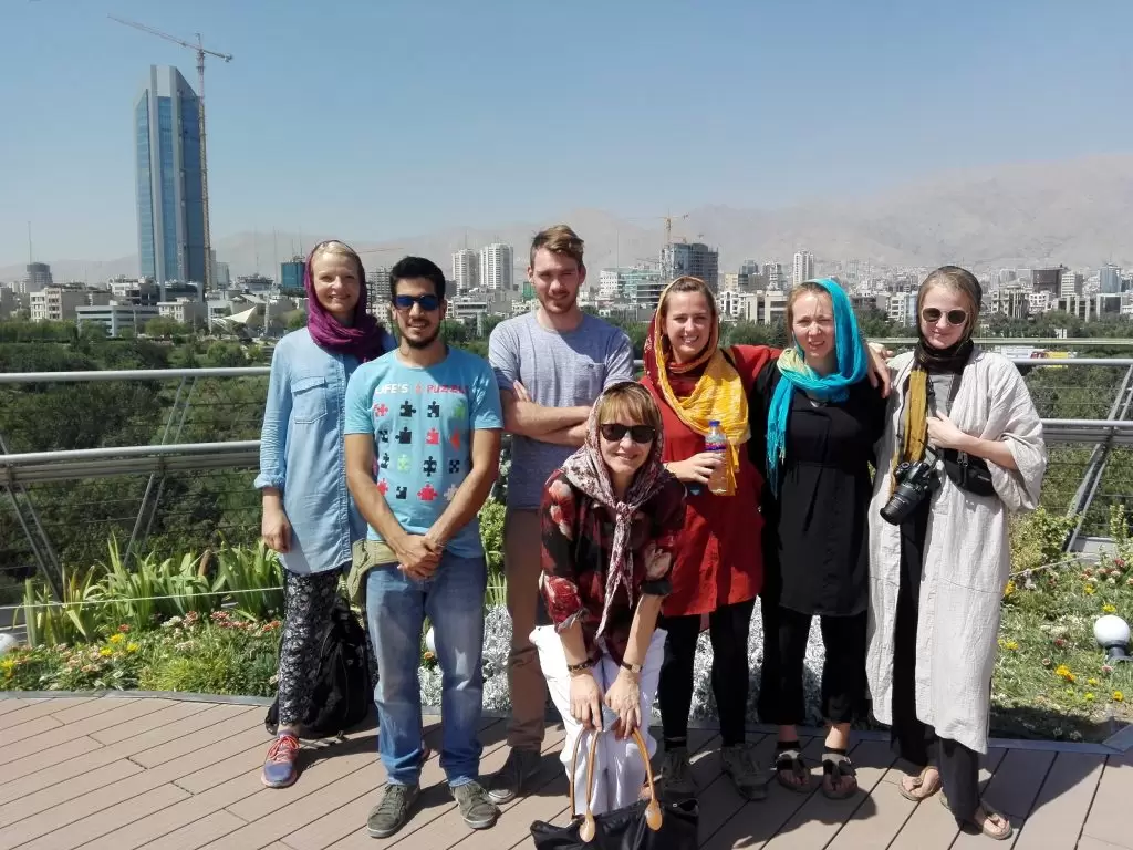 grup walking tour in tehran 